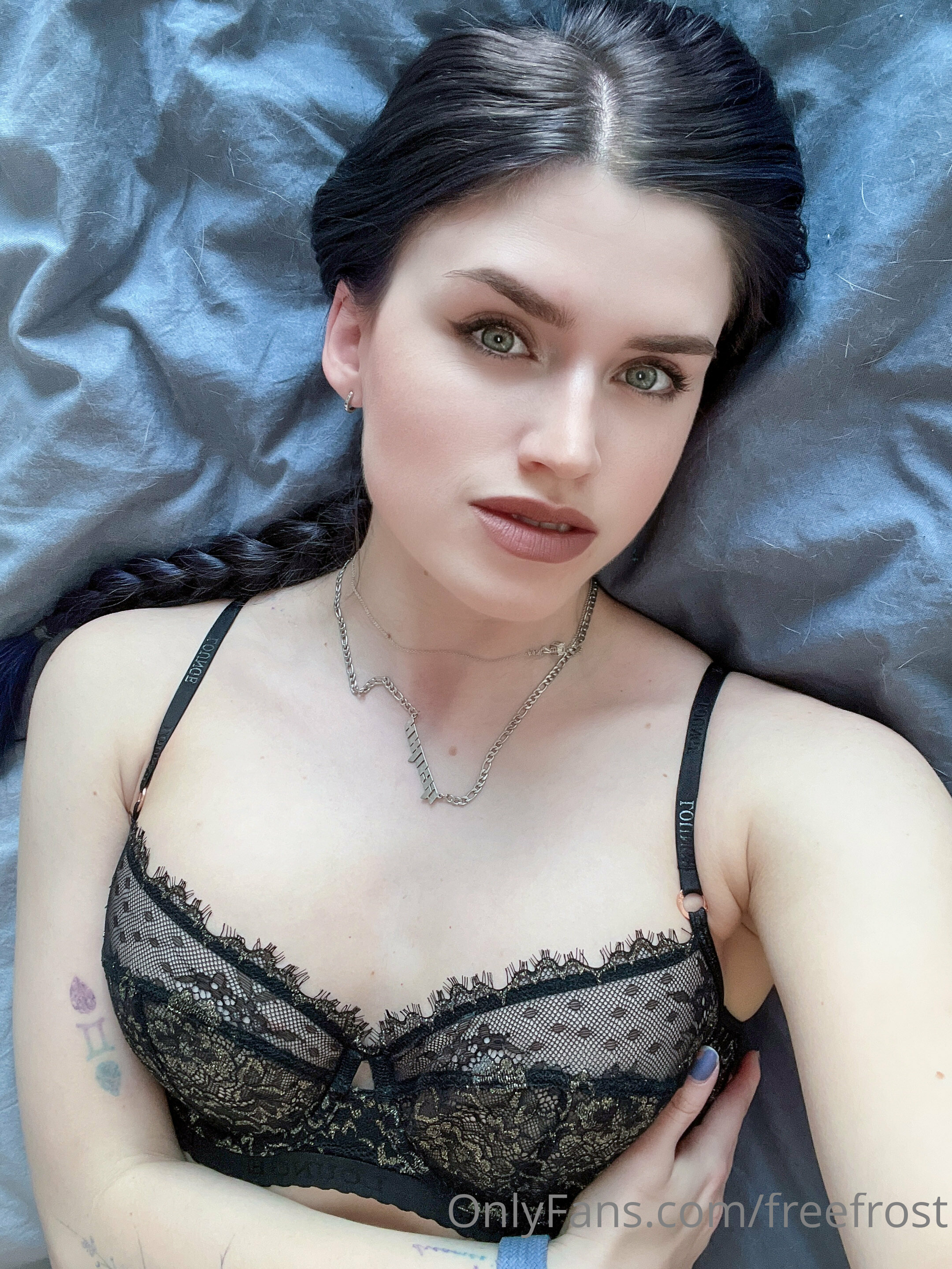 joining me by freefrost from onlyfans