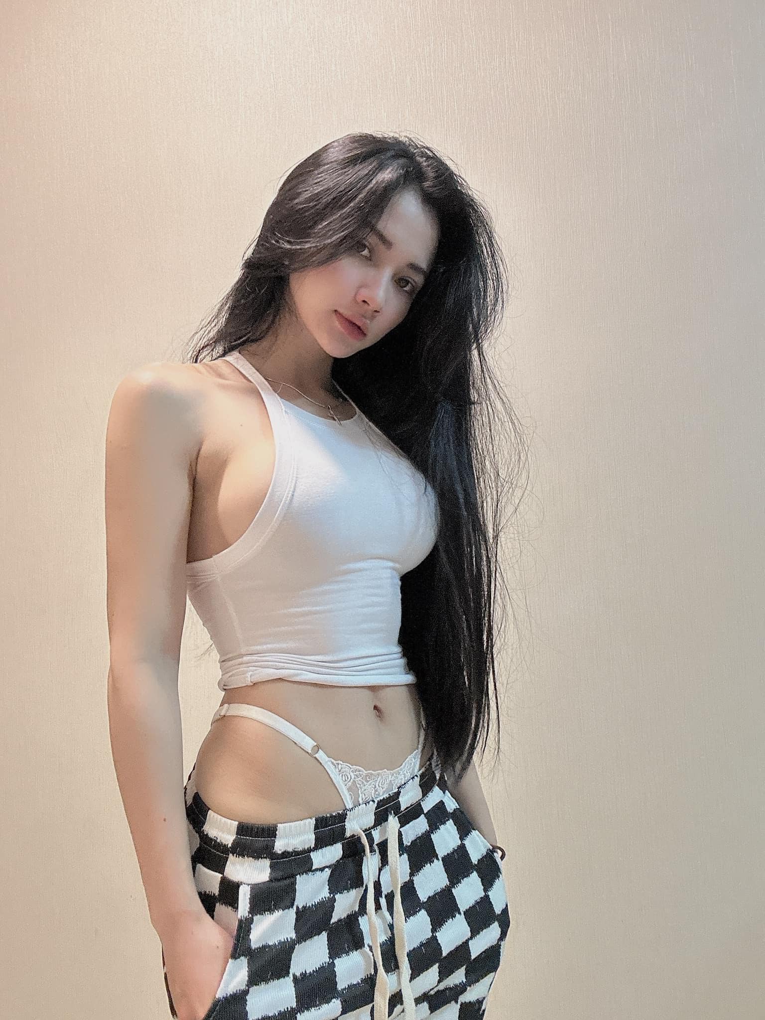 gymer vietnamese beautiful and sexy girl